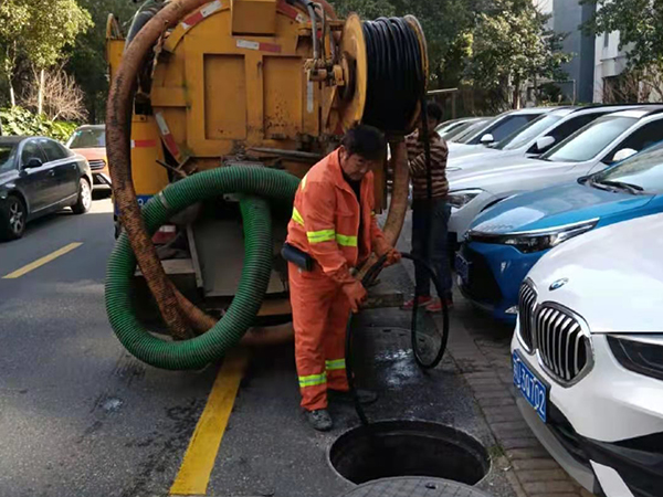 木里排污管道清淤